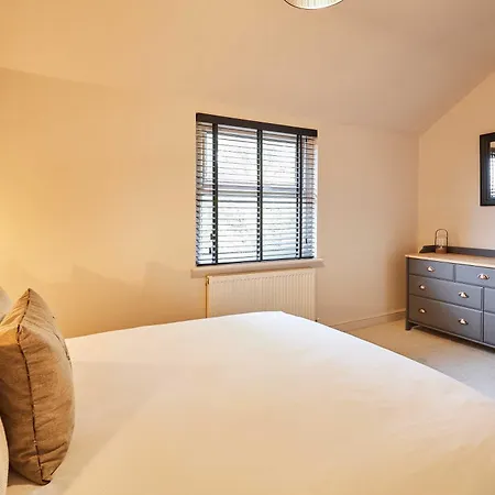 Host & - Daisy Дом отдыха Машам